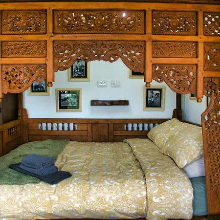 De * Santa Cruz de Tenerife